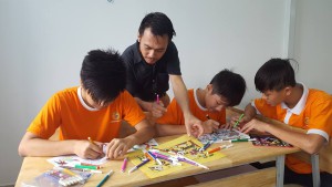 Tiếp Cận & Đào Tạo Học Sinh Nghiện Game