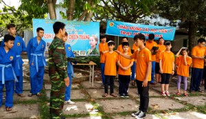 Nhóm Học Sinh Rối Loạn Nhận Cách Chống Xã Hội