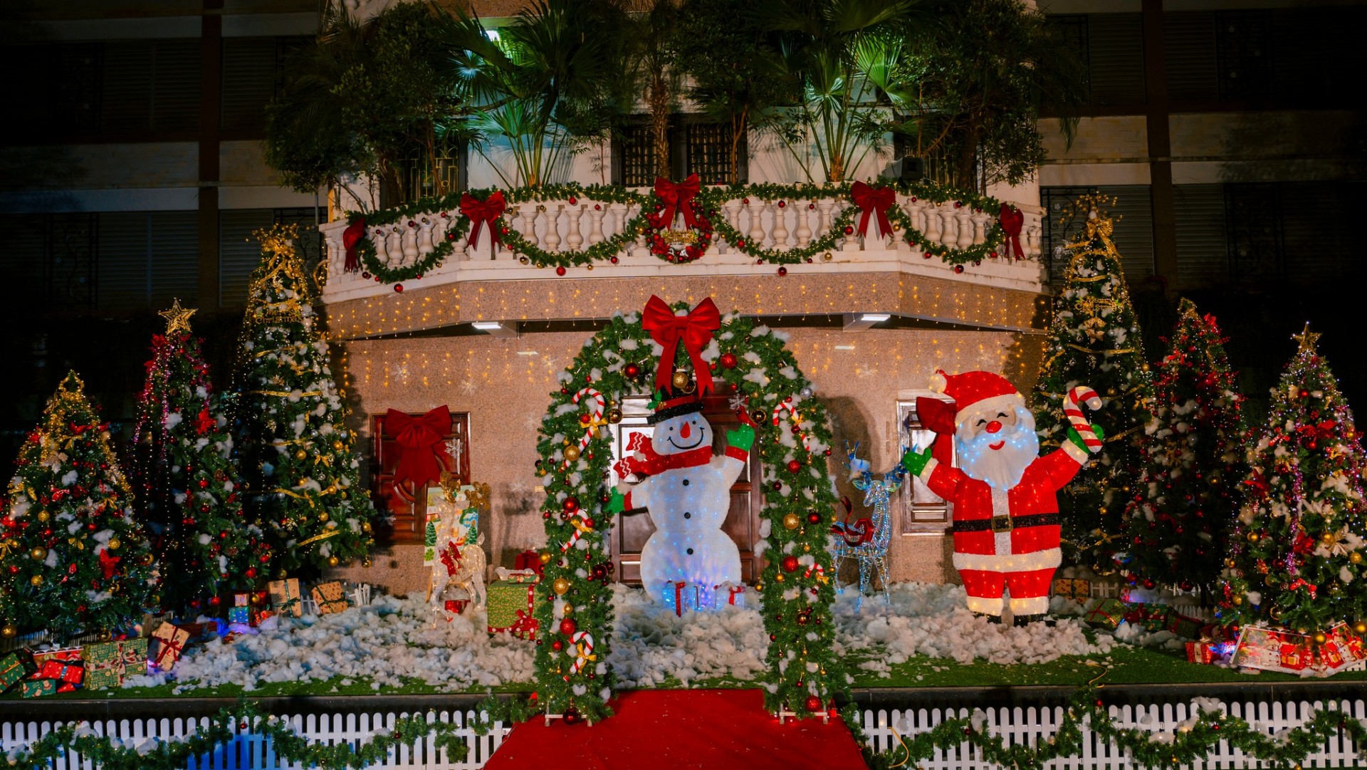 🎁🎅🎄  LỚP MỸ THUẬT THÁNG 12 VỚI CHỦ ĐỀ “MÙA GIÁNG SINH AN LÀNH” 🎨✨